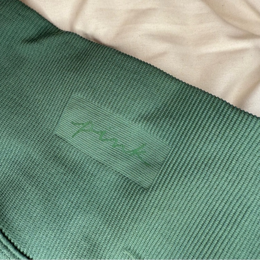 Victoria’s Secret Pink Green Ribbed leggings